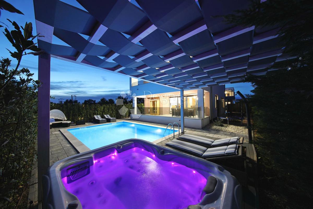 Дом NIN, 1.850.000 €