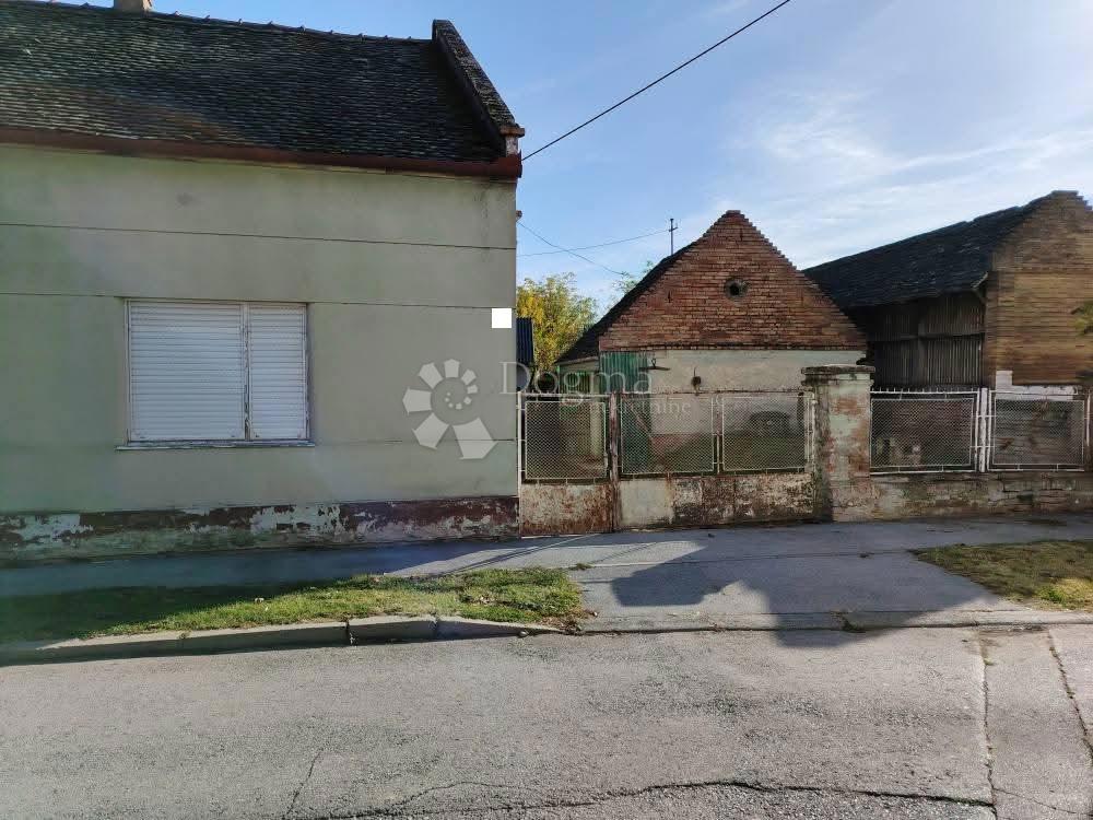 Casa KNEŽEVI VINOGRADI, 150.000 €