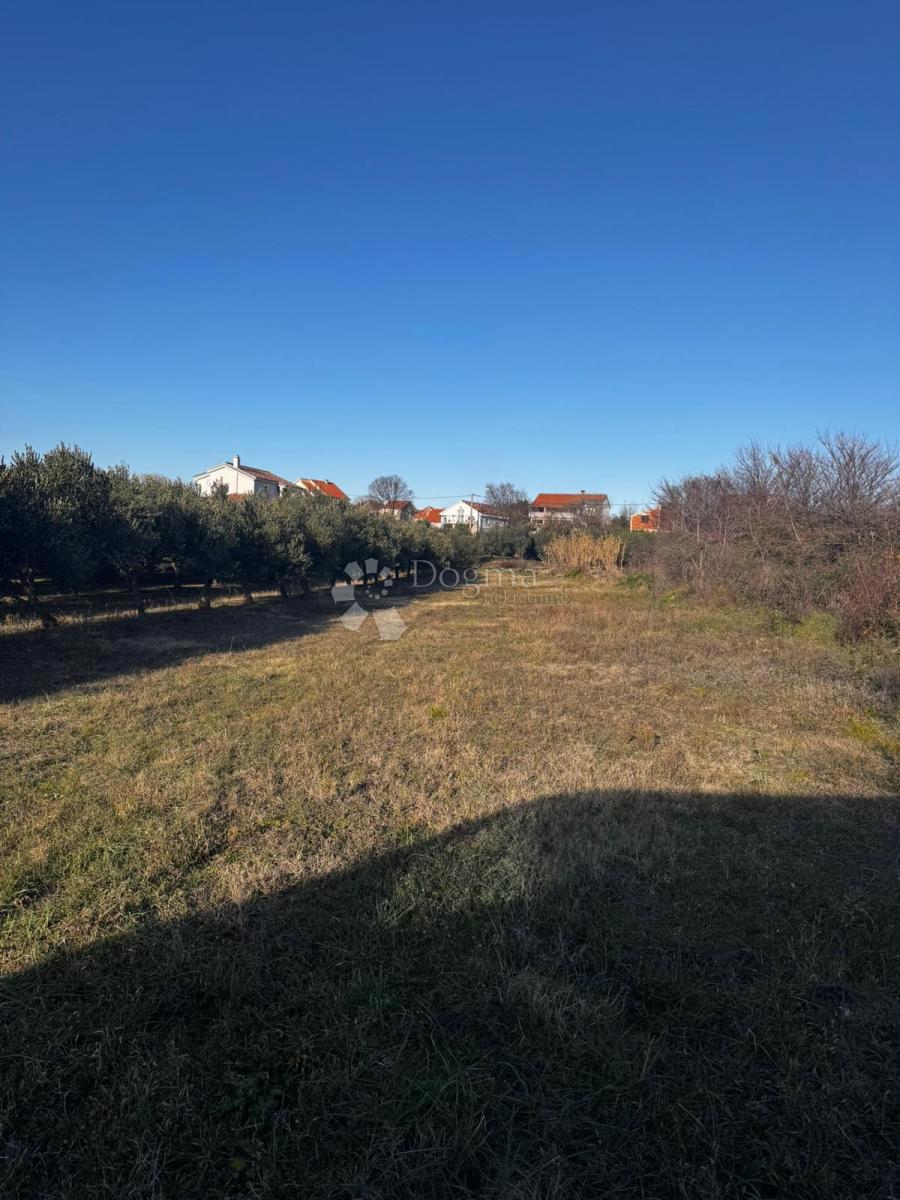 Участок ZEMUNIK DONJI, 70.000 €