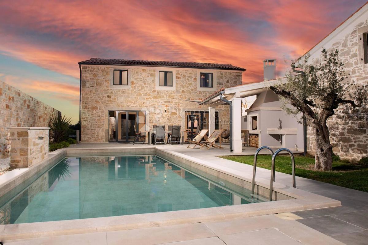 Дом VIŽINADA, 599.000 €