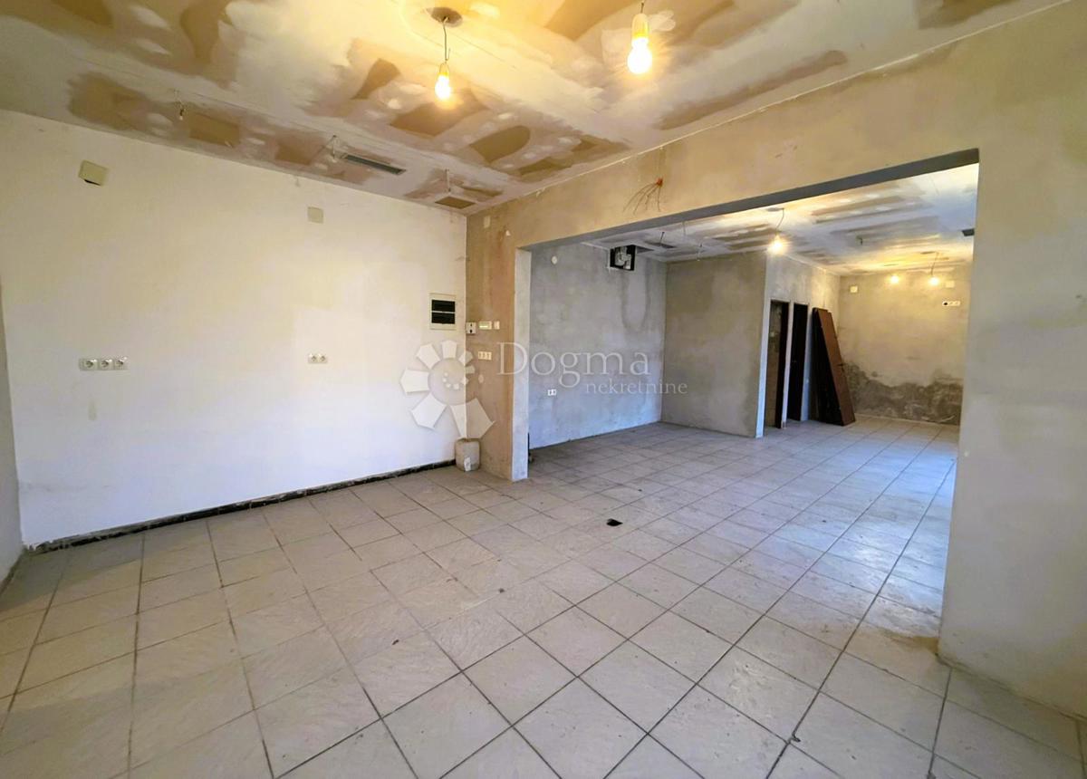 Коммерческая площадь DONJA DUBRAVA, 400 €