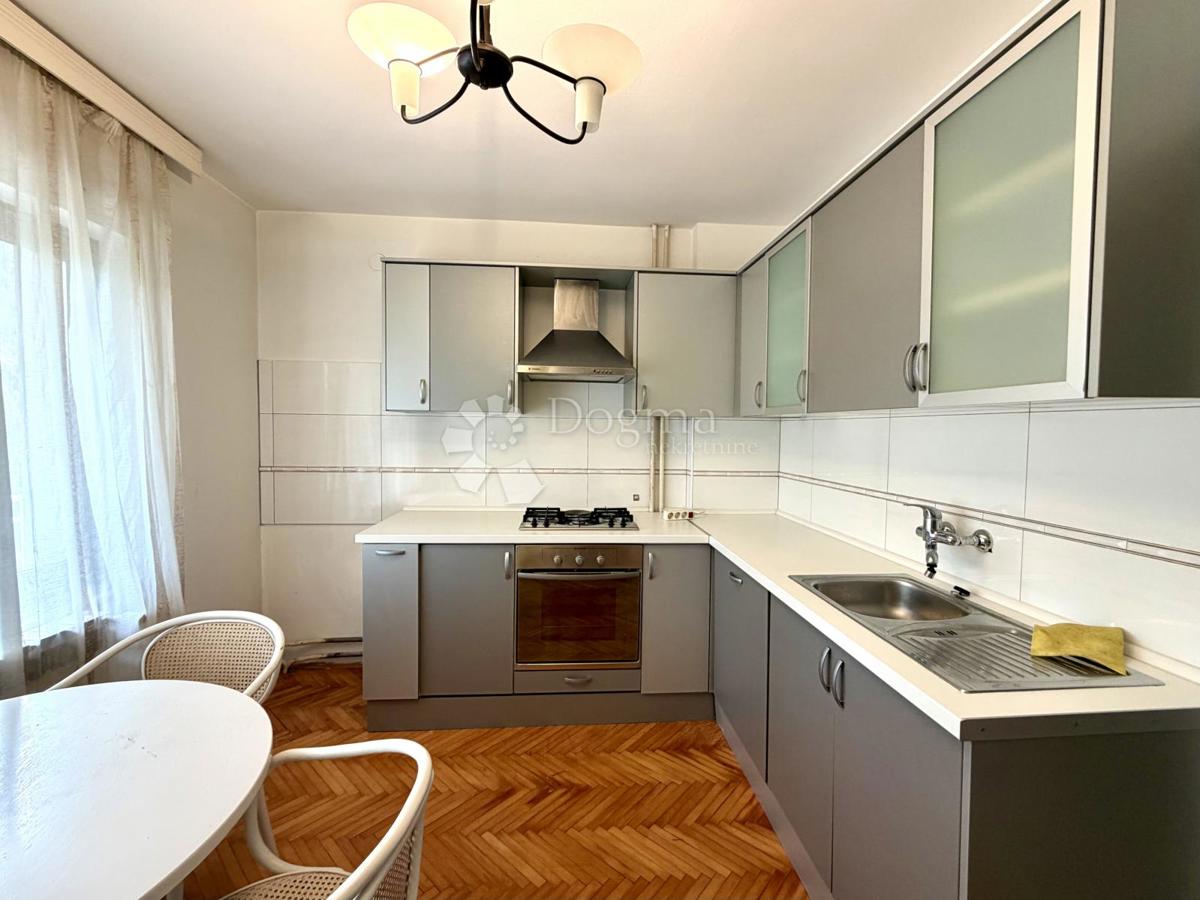Appartamento RIJEKA, 850 €