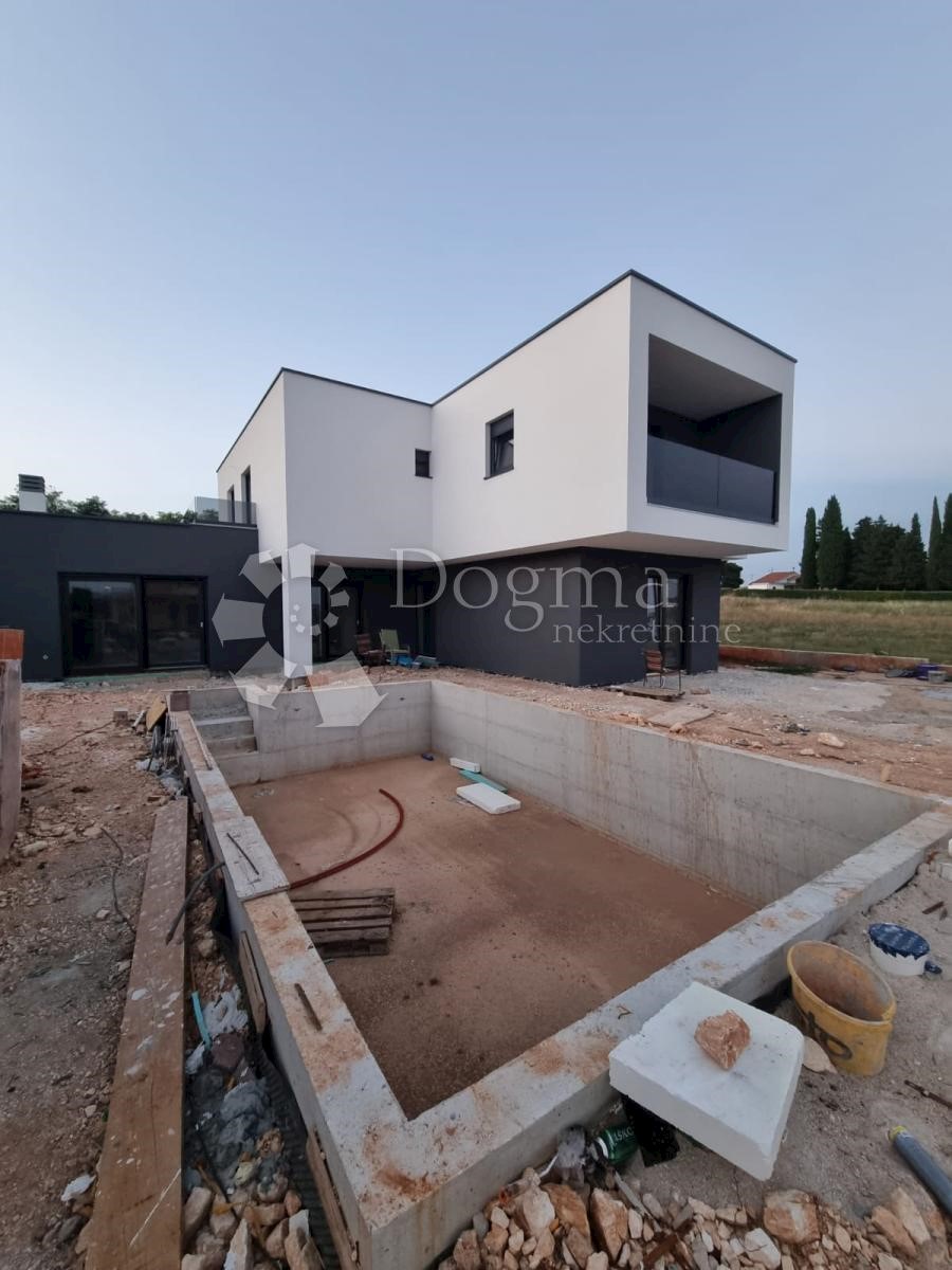 KAŠTELIR