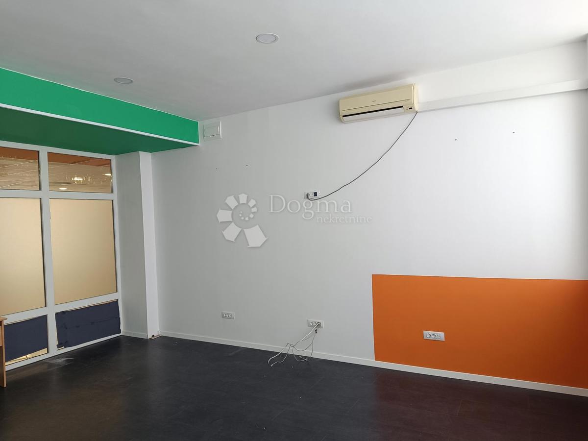 Коммерческая площадь OSIJEK, 200 €