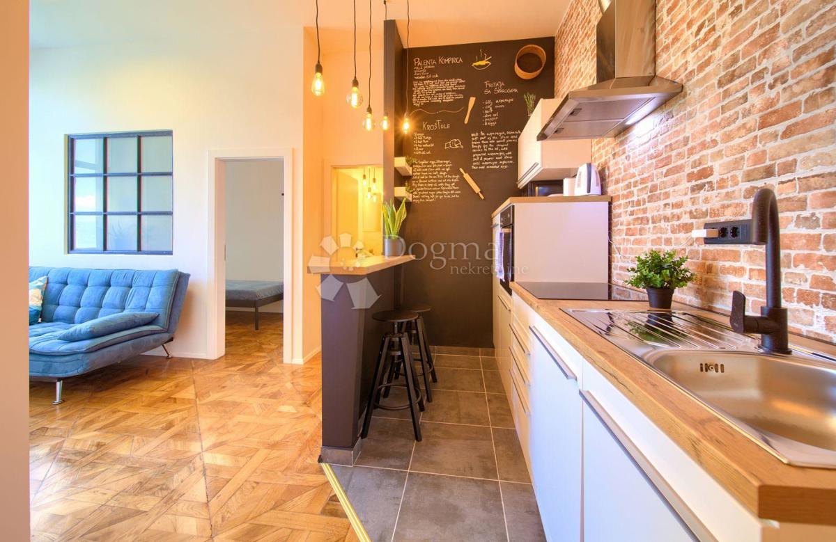 Appartamento RIJEKA, 800 €