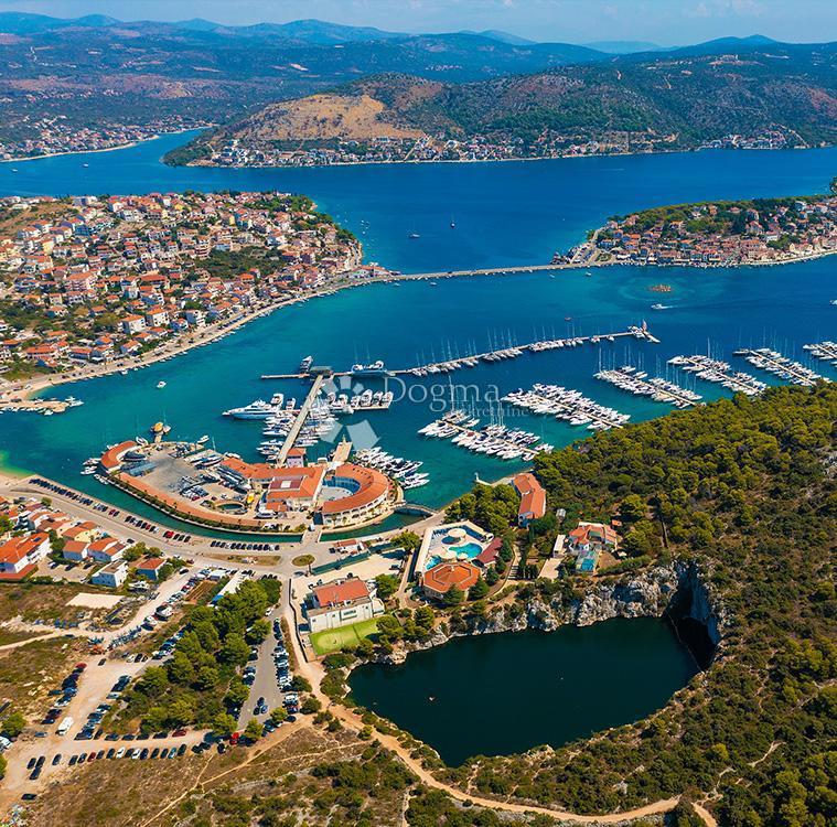 Terreno ROGOZNICA, 750.000 €