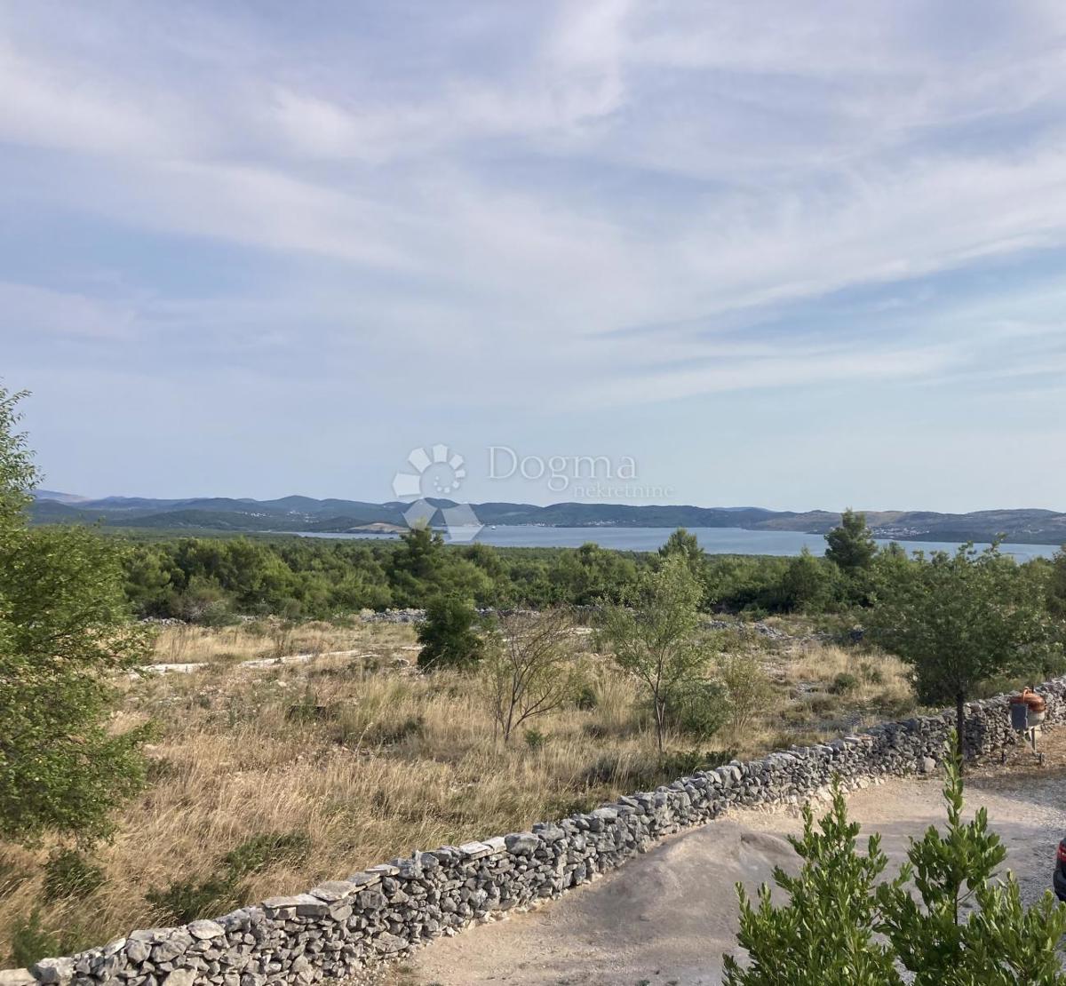 Terreno SKRADIN, 127.000 €