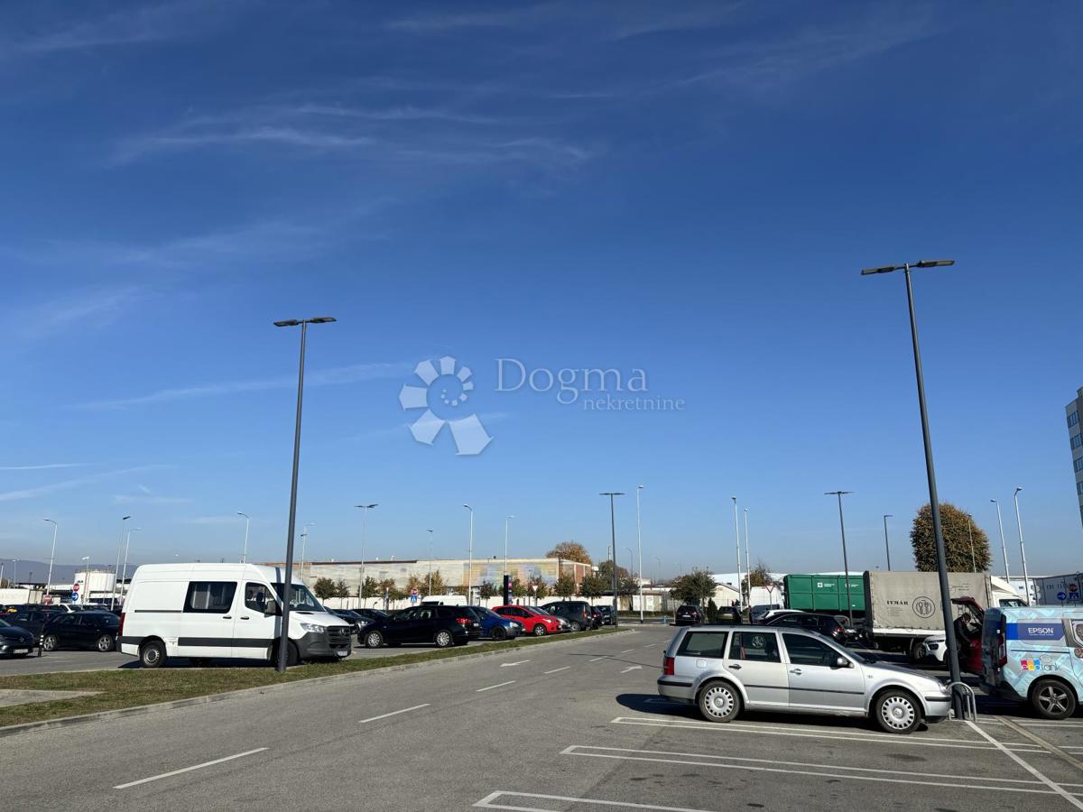 Участок ZAGREB, 110 €