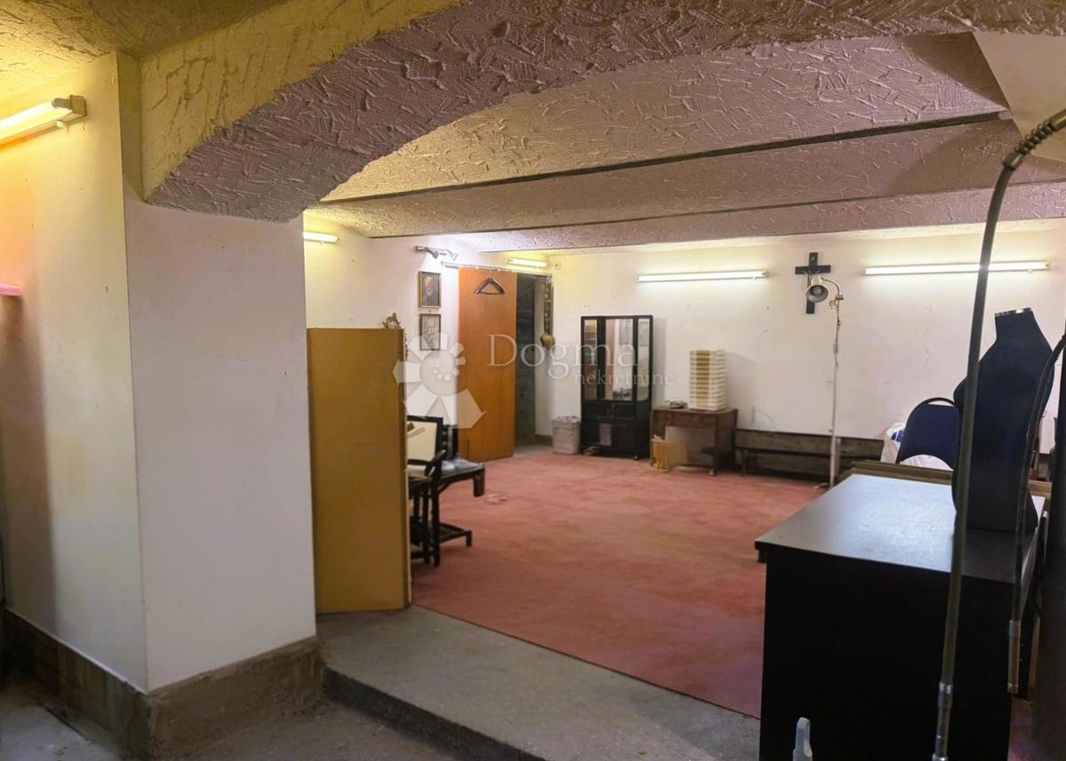 Коммерческая площадь OSIJEK, 100.000 €