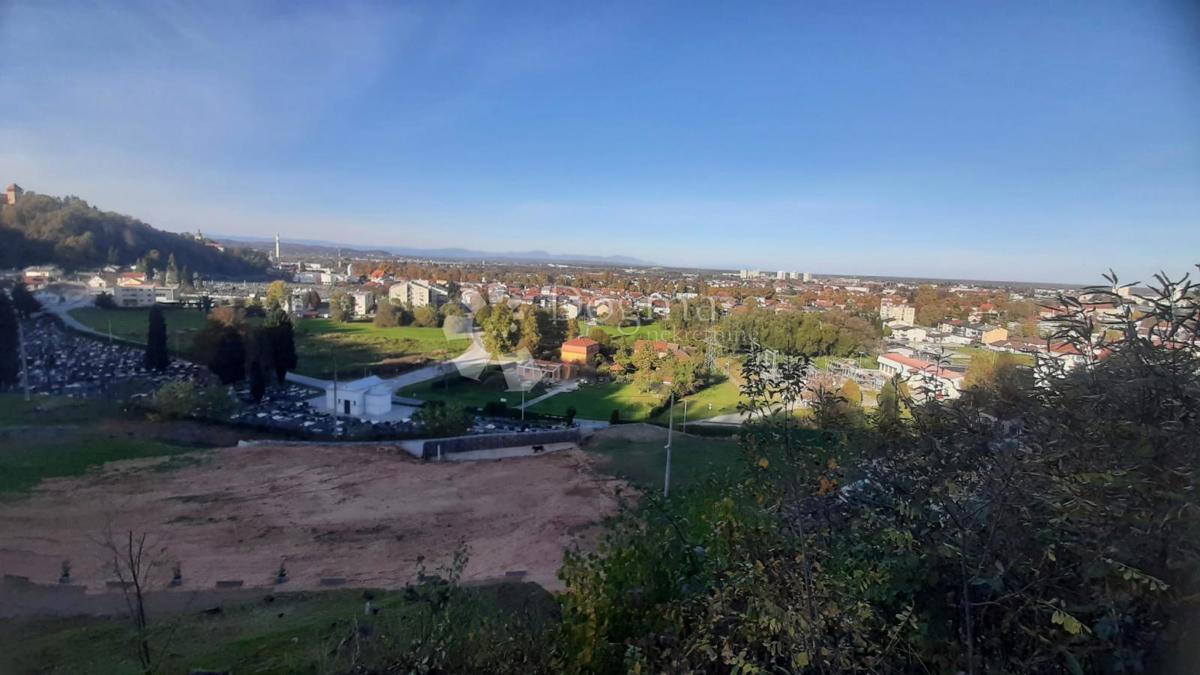 Terreno KARLOVAC, 470.000 €