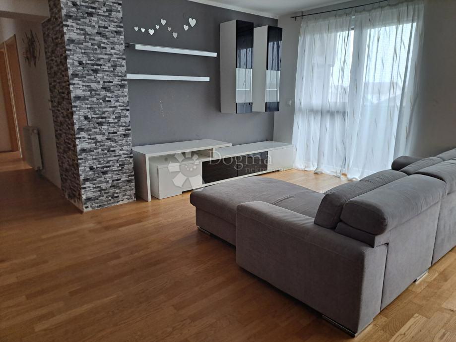 Appartamento VARAŽDIN, 240.000 €