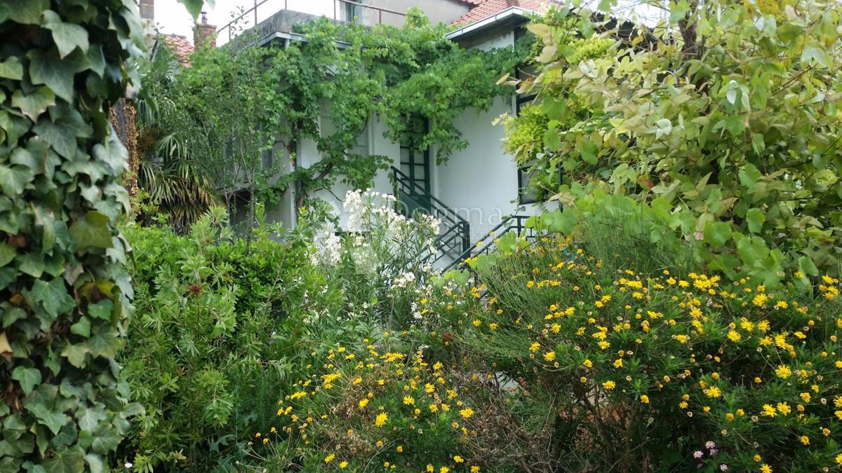 Casa KAŠTELA, 700.000 €