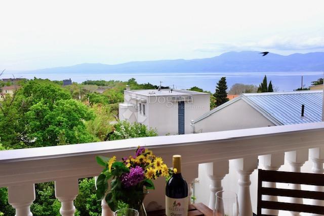 Appartamento KOSTRENA, 650 €