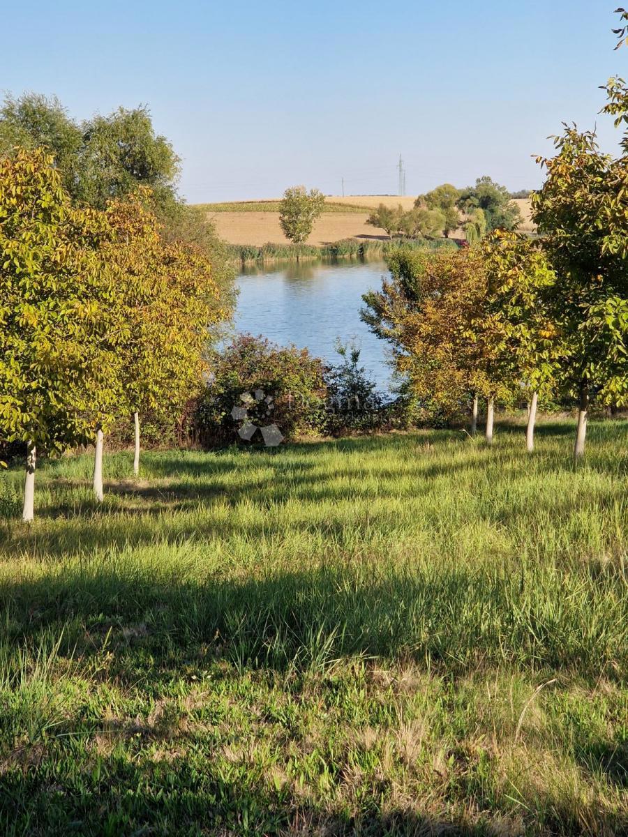 Участок ĐAKOVO, 230.000 €