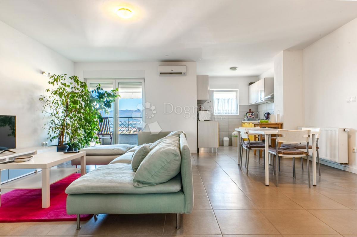 Appartamento RIJEKA, 800 €
