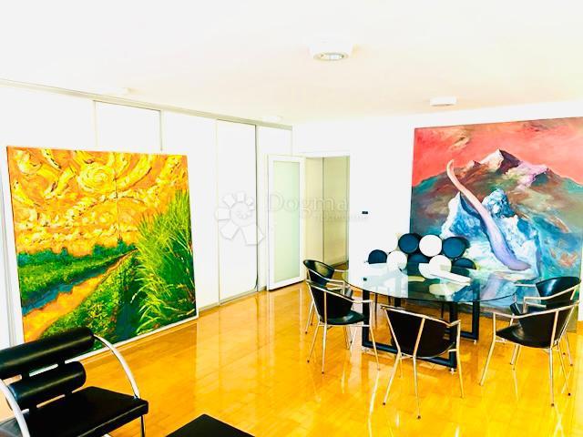 Locale commerciale ZAGREB, 364.000 €