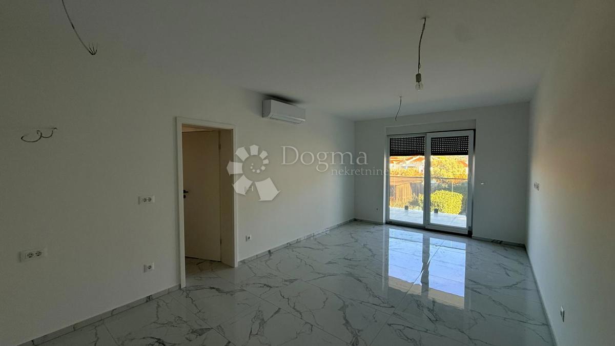 Appartamento ČIOVO, 220.000 €