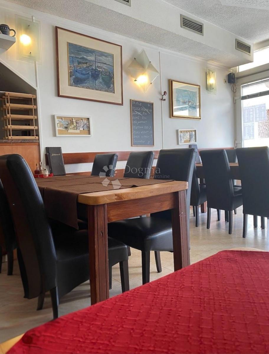 Locale commerciale ŠIBENIK, 450.000 €