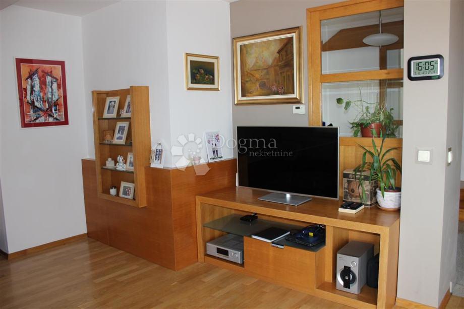 PODSTRANA