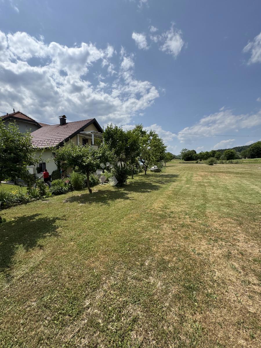 ČREŠNJEVEC