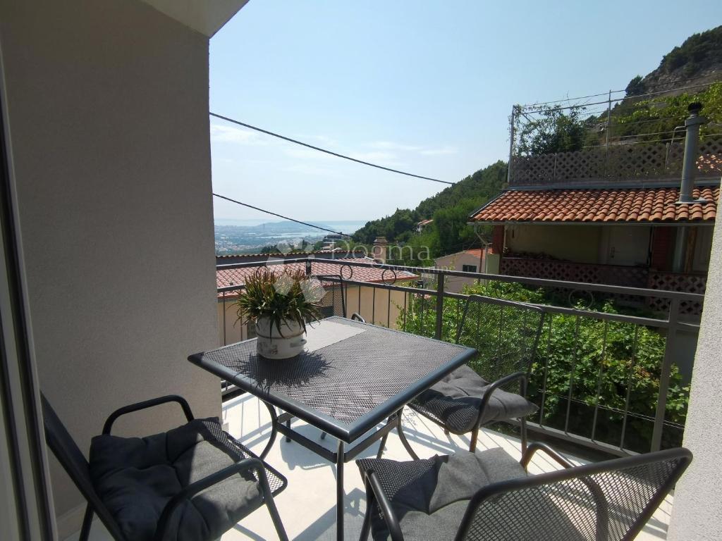 KLIS