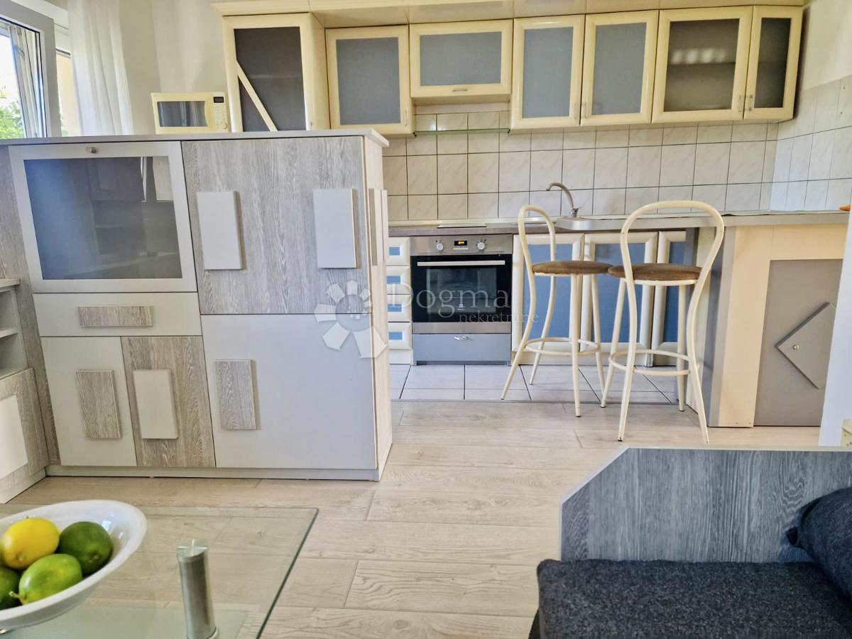 Appartamento ZADAR, 700 €