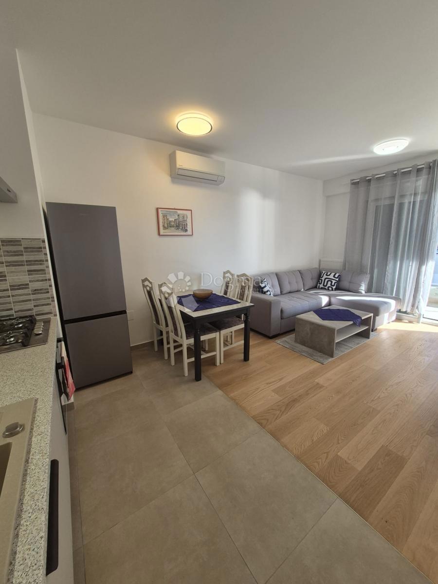 Appartamento RIJEKA, 800 €