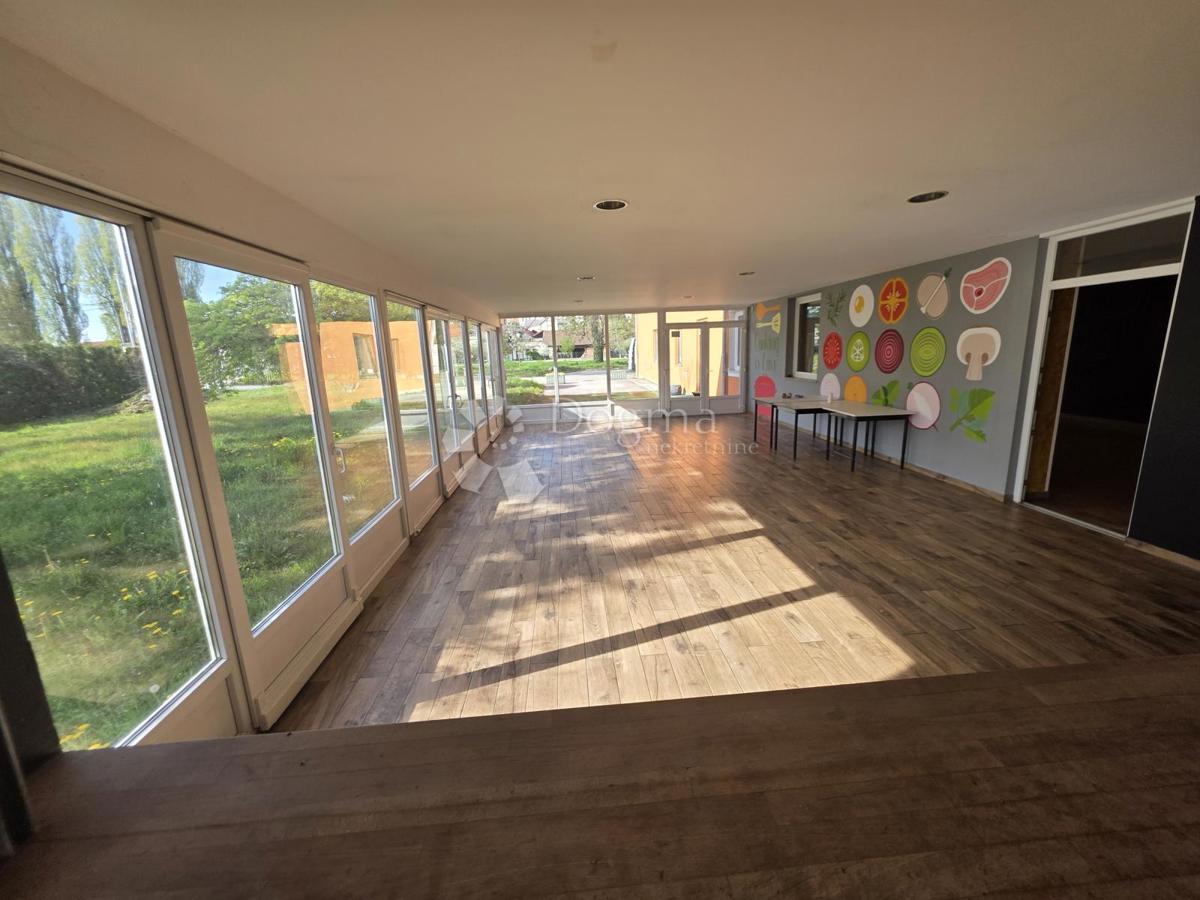 Locale commerciale SVETI KRIŽ ZAČRETJE, 2.500 €