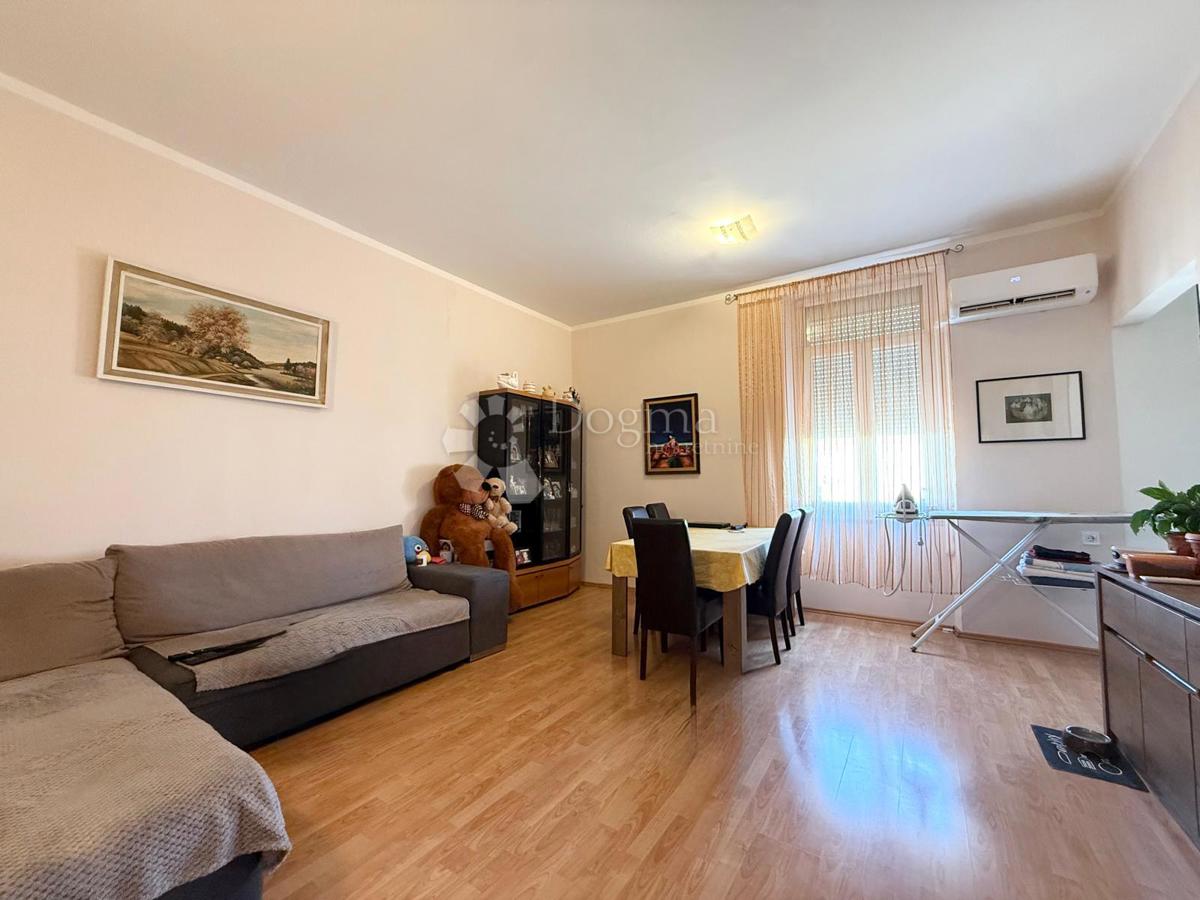 PROSTRAN I UREĐEN STAN 100,56 m² U AUSTROUGARSKOJ VILI