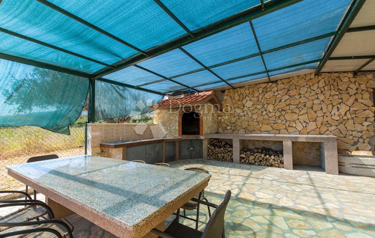 KAŠTEL STARI