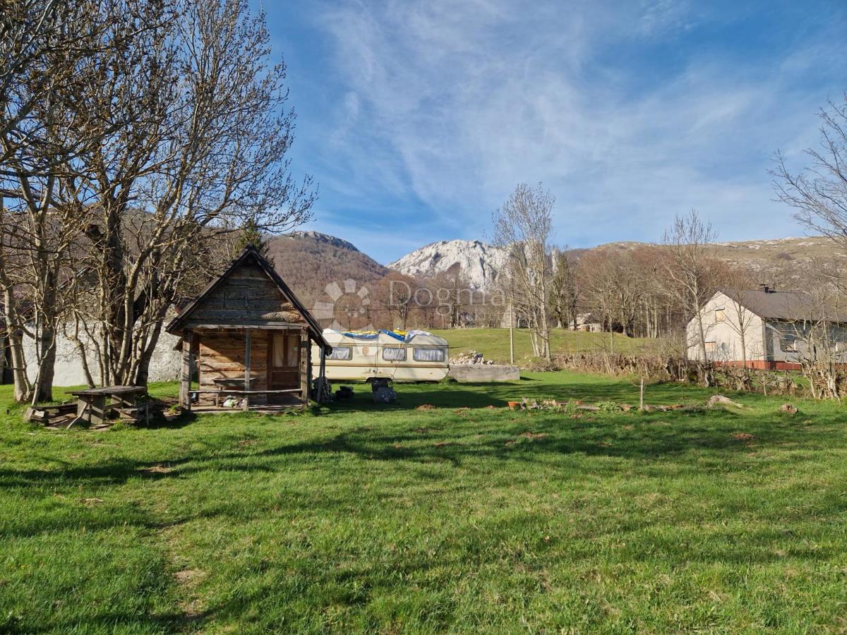 BAŠKE OŠTARIJE