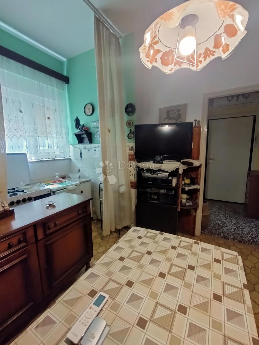 PEĆINE