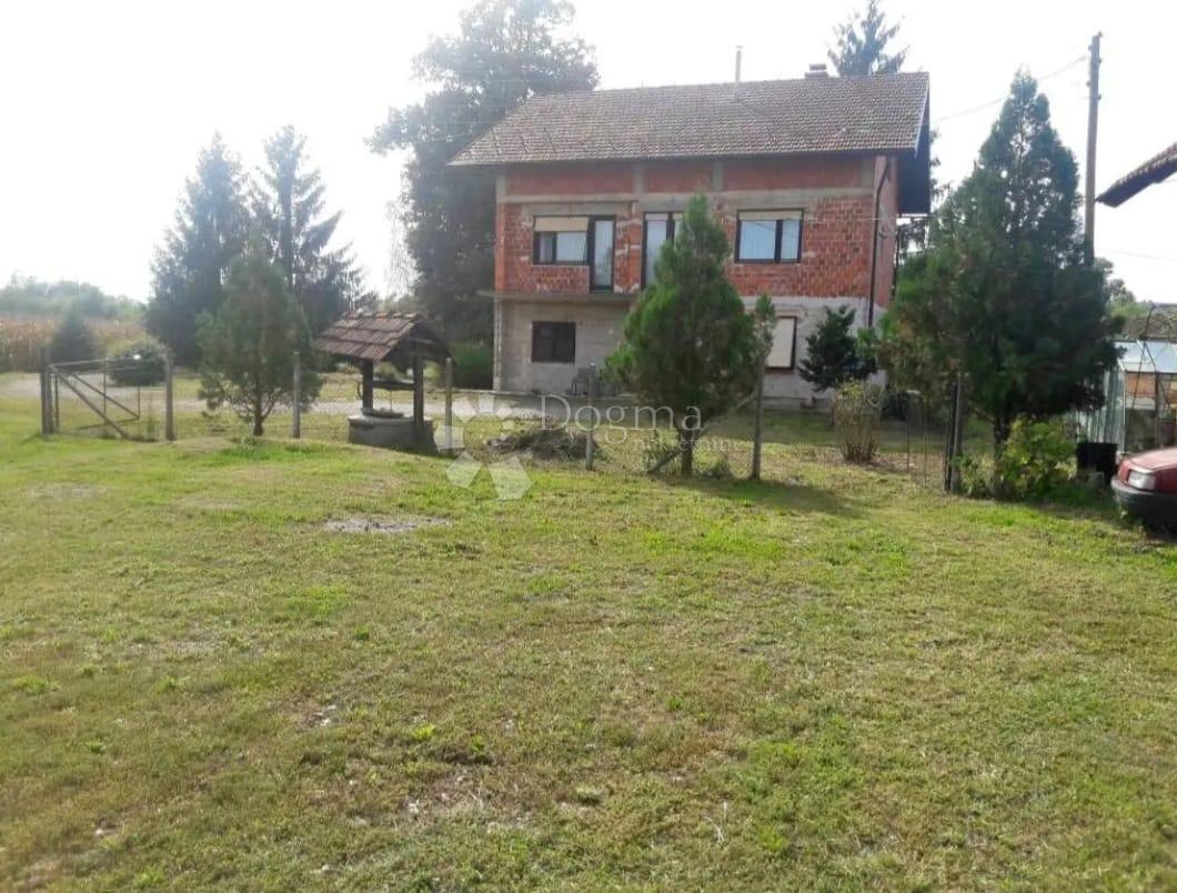 DONJI ČEMEHOVEC