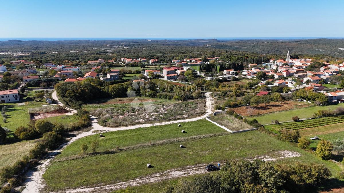 Terreno KANFANAR, 100.000 €