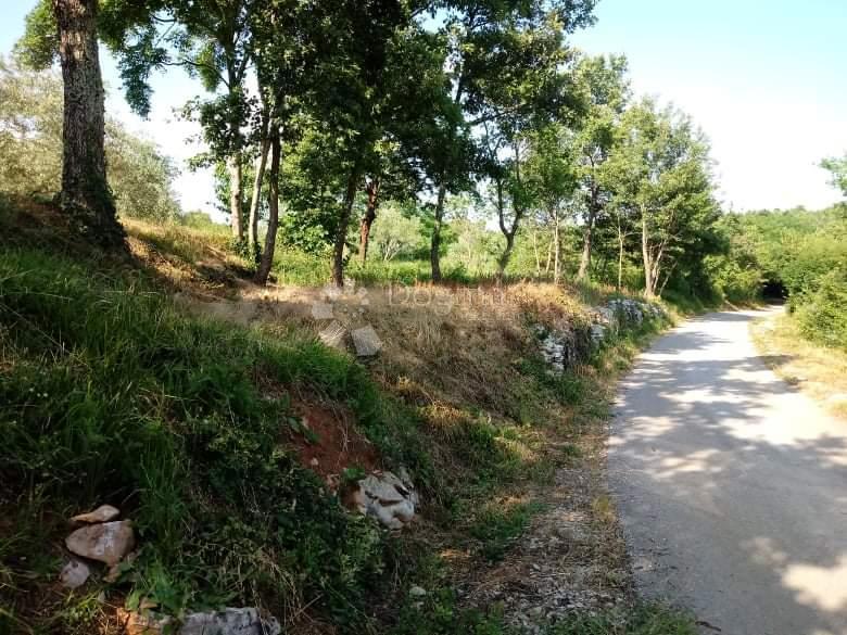 Участок BUZET, 46.000 €