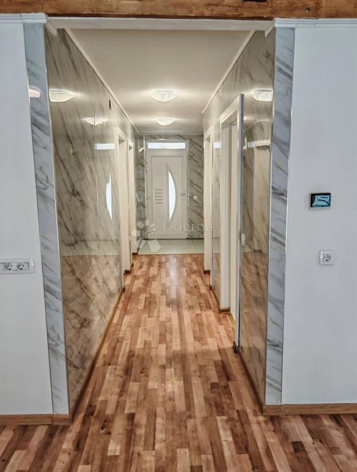 Casa DONJI MIHOLJAC, 149.500 €