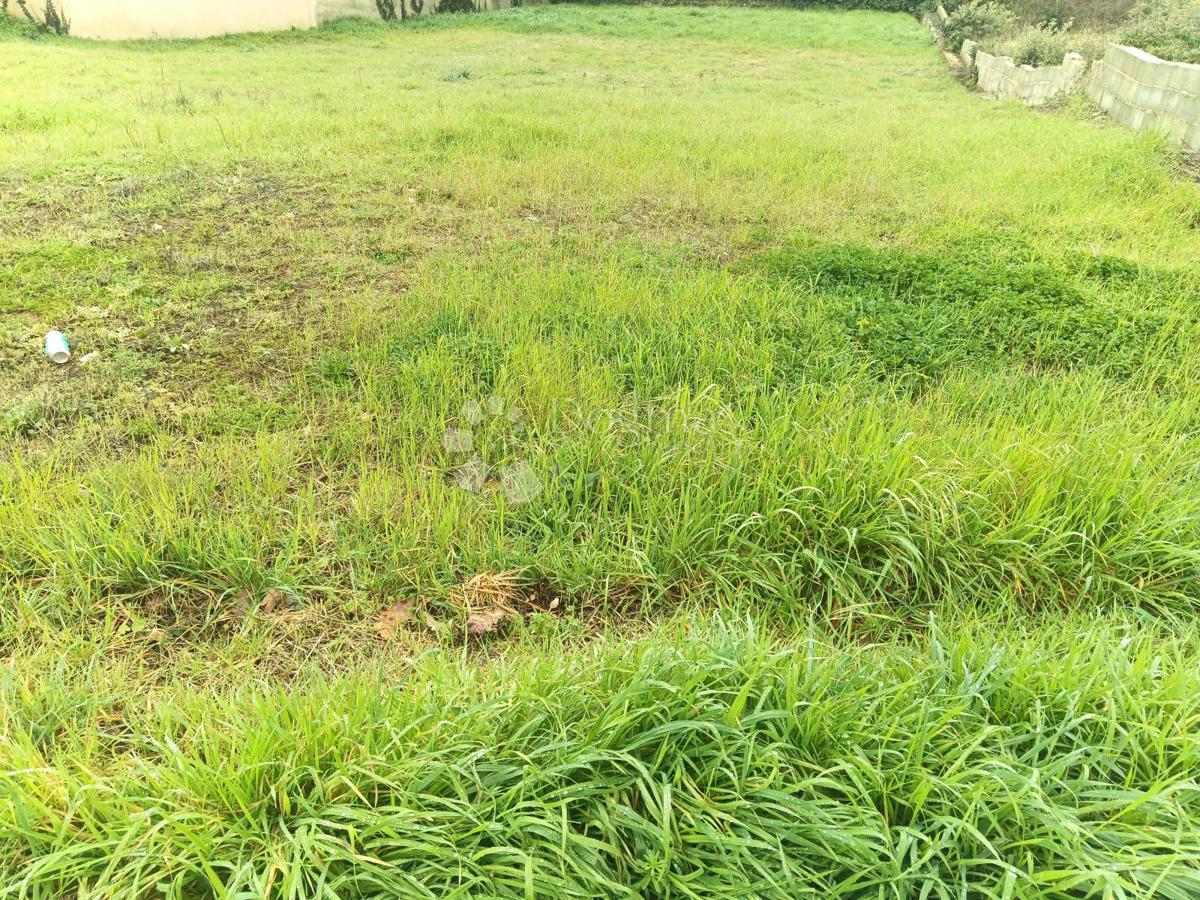 Участок NIN, 175.000 €