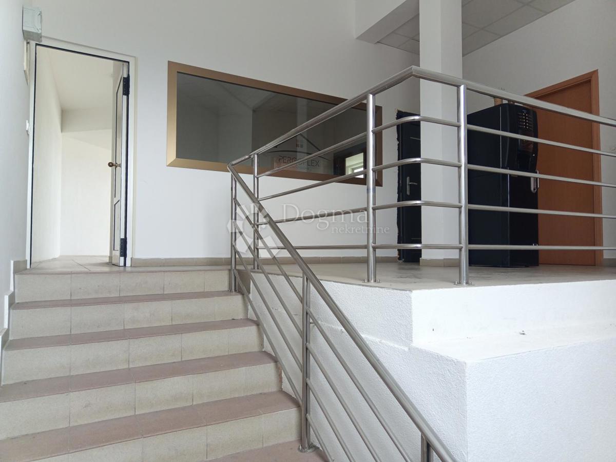 Коммерческая площадь NIN, 1.500 €