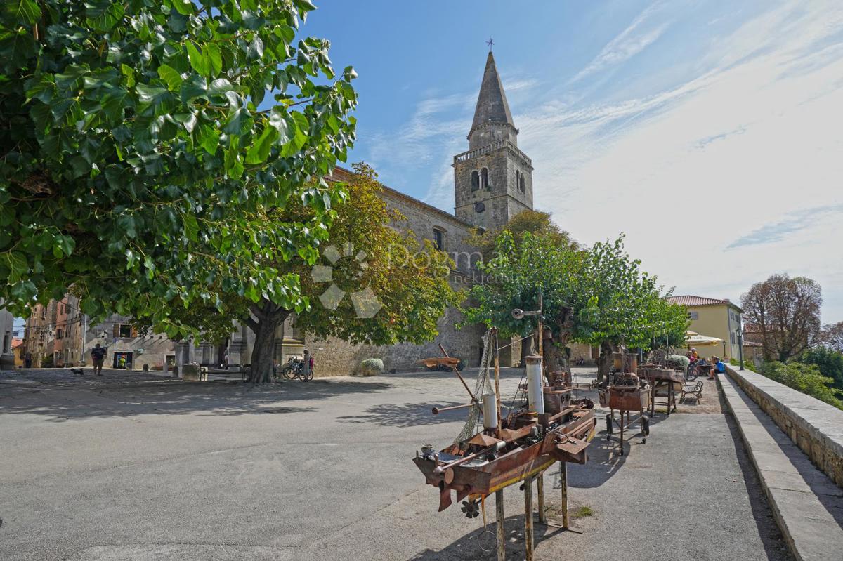 Casa GROŽNJAN, 600 €