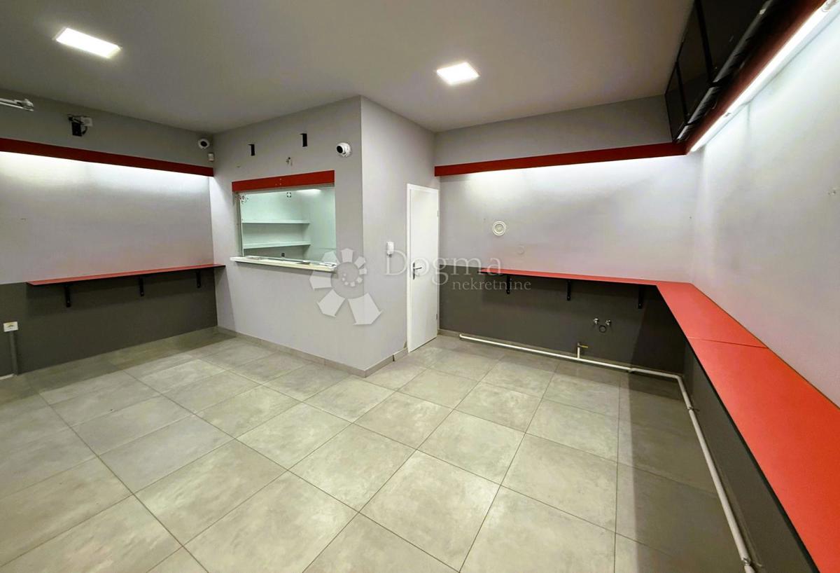 Коммерческая площадь NEDELIŠĆE, 430 €
