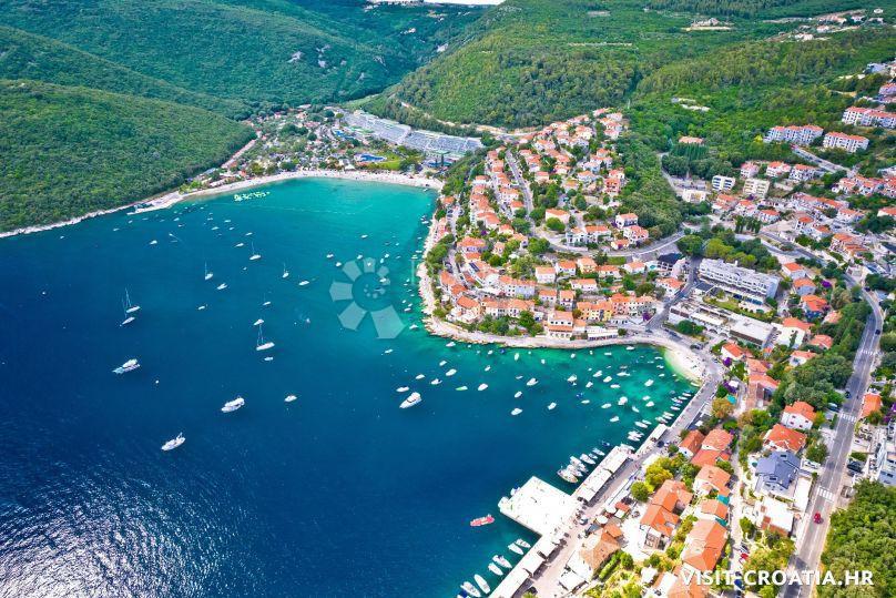 Участок LABIN, 85.000 €