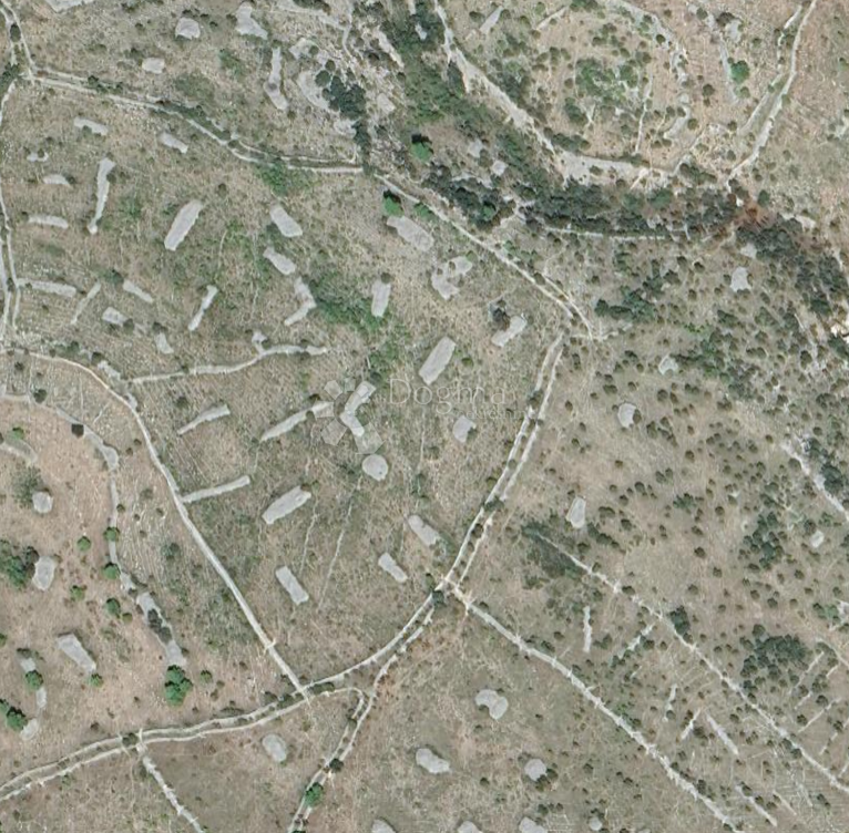 Terreno BRAČ, 175.640 €