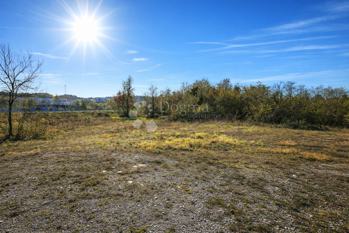 Terreno PAZIN, 134.875 €