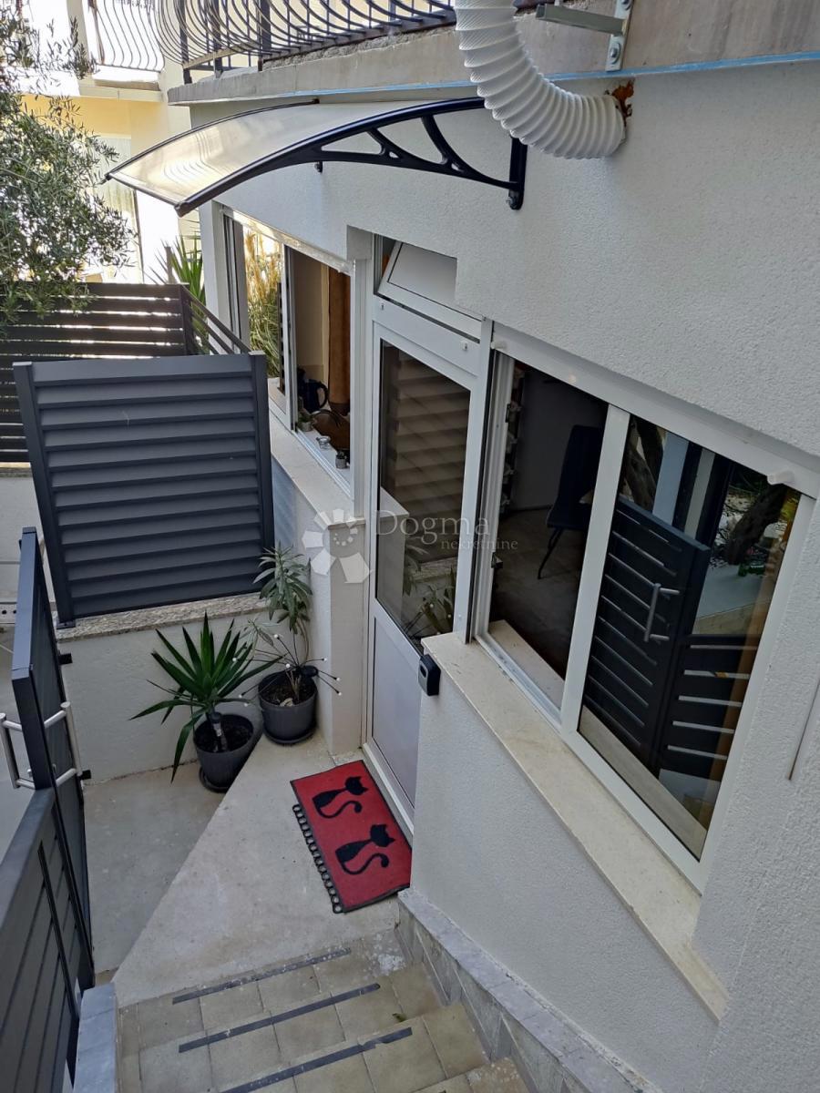 Квартира DUGI RAT, 145.000 €