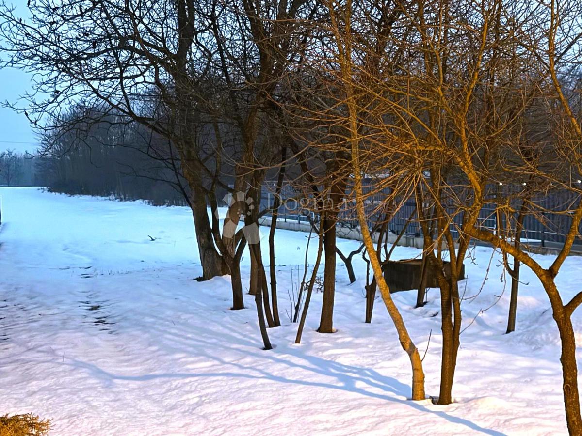 Участок SRAČINEC, 35.500 €