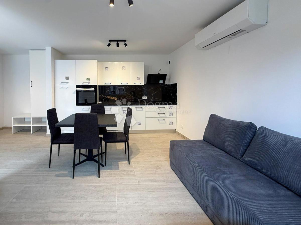 Stanovanje Novigrad, 35,22m2