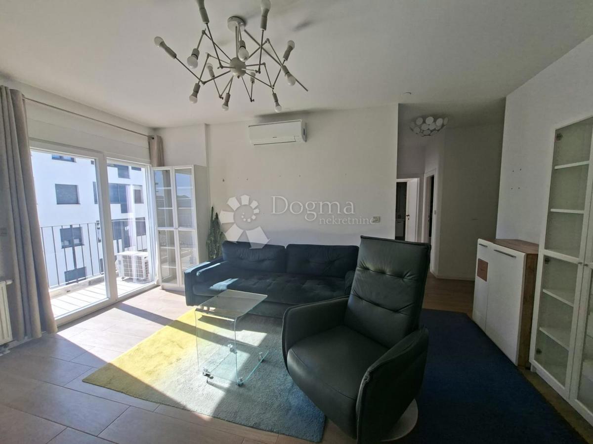 PULA – Monvidal, 3S+DB, 76 m², 3. kat