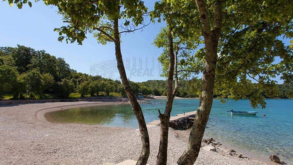 Prodaja nekretnina Omišalj! Lijepa kuća sa bazenom i pogledom na more! – 3