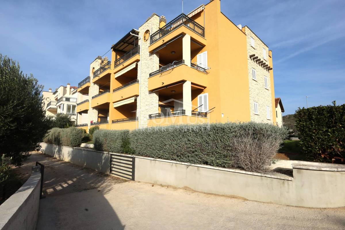 Appartamento TRIBUNJ, 195.000 €