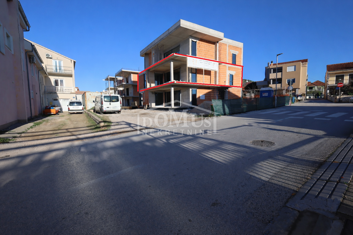 Appartamento TRIBUNJ, 480.000 €